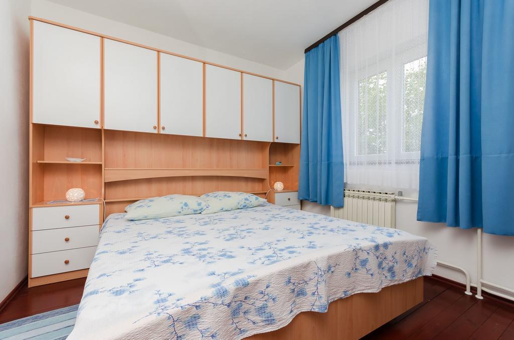 Apartment Bozena Пунат Екстер'єр фото